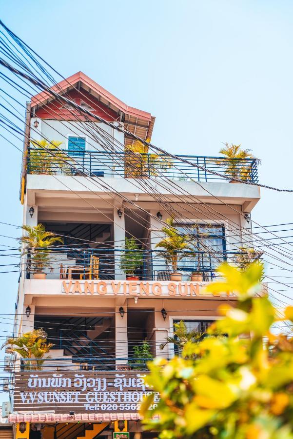 Vang Vieng Sunset Guesthouse & Restaurant 外观 照片