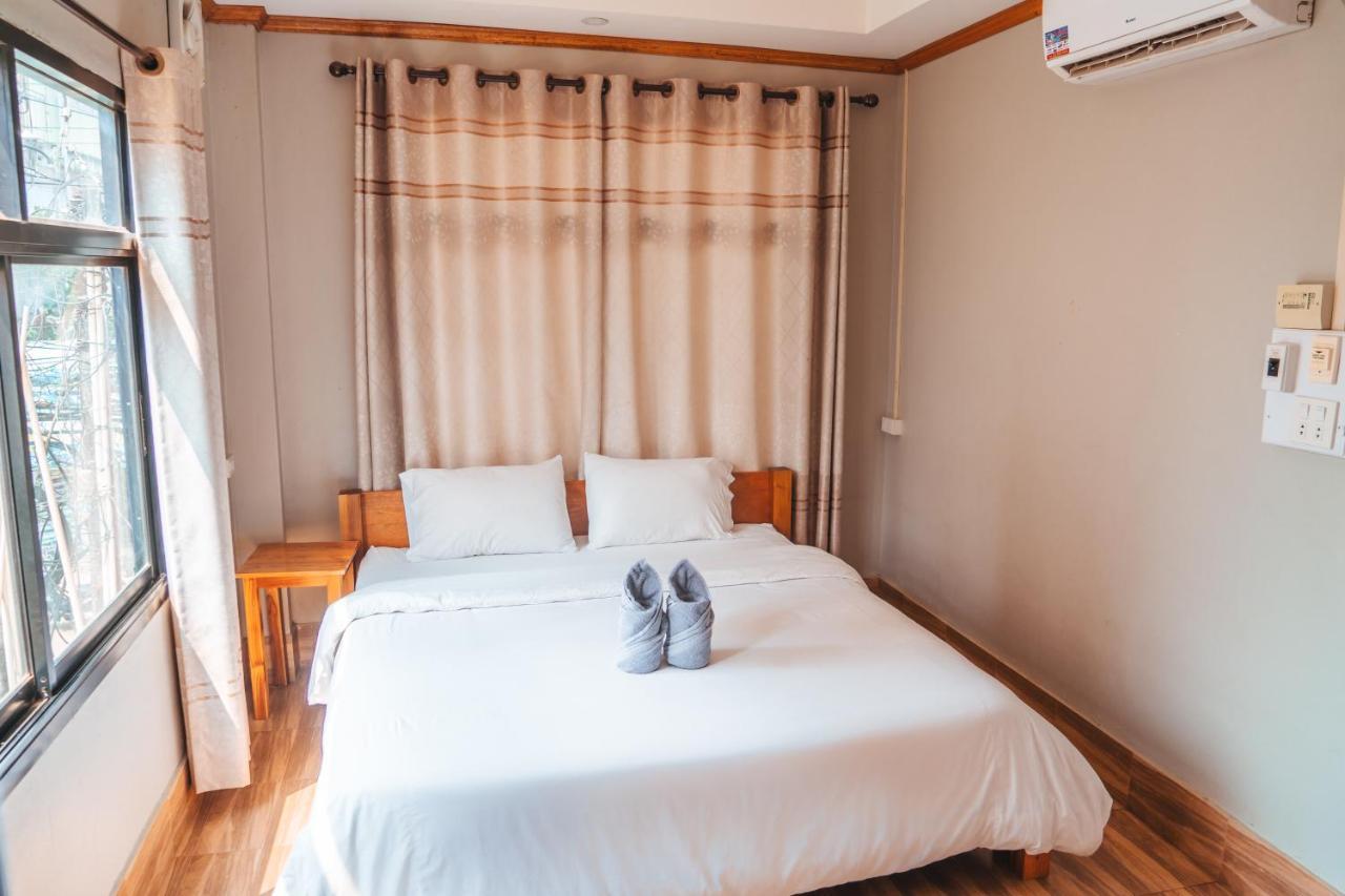 Vang Vieng Sunset Guesthouse & Restaurant 外观 照片